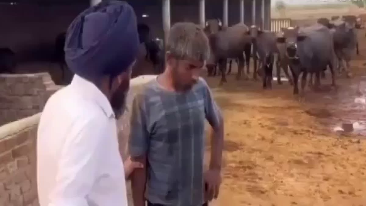 पंजाब में गौशला में काम करने वाले चामोली के युवा, बंधक लेने का आरोपी, अनिल बालुनी ने गवर्नर से बात की