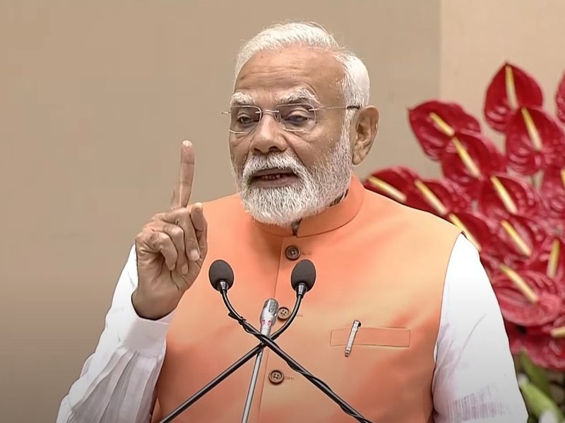 पीएम मोदी ने श्रीनारायण गुरु को झुकाया, कहा- देश भेदभाव के हर दायरे को समाप्त कर रहा है
