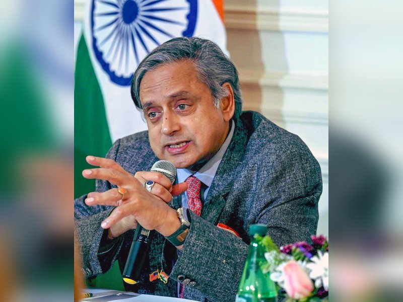 रूसी टीवी चैनल पर शशि थरूर की ऐतिहासिक वृत्तचित्र श्रृंखला, दुनिया भारत की विकास यात्रा देखेगी