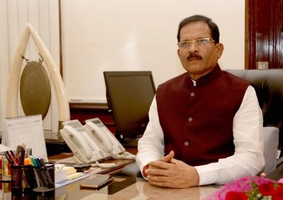 सरकार सुरक्षित और स्मार्ट ऊर्जा भविष्य के निर्माण के लिए प्रतिबद्ध है: मंत्री