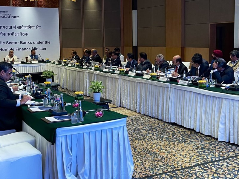 सार्वजनिक क्षेत्र के बैंकों का कुल व्यवसाय 2024-25 में 251 लाख करोड़ रुपये तक बढ़ जाता है