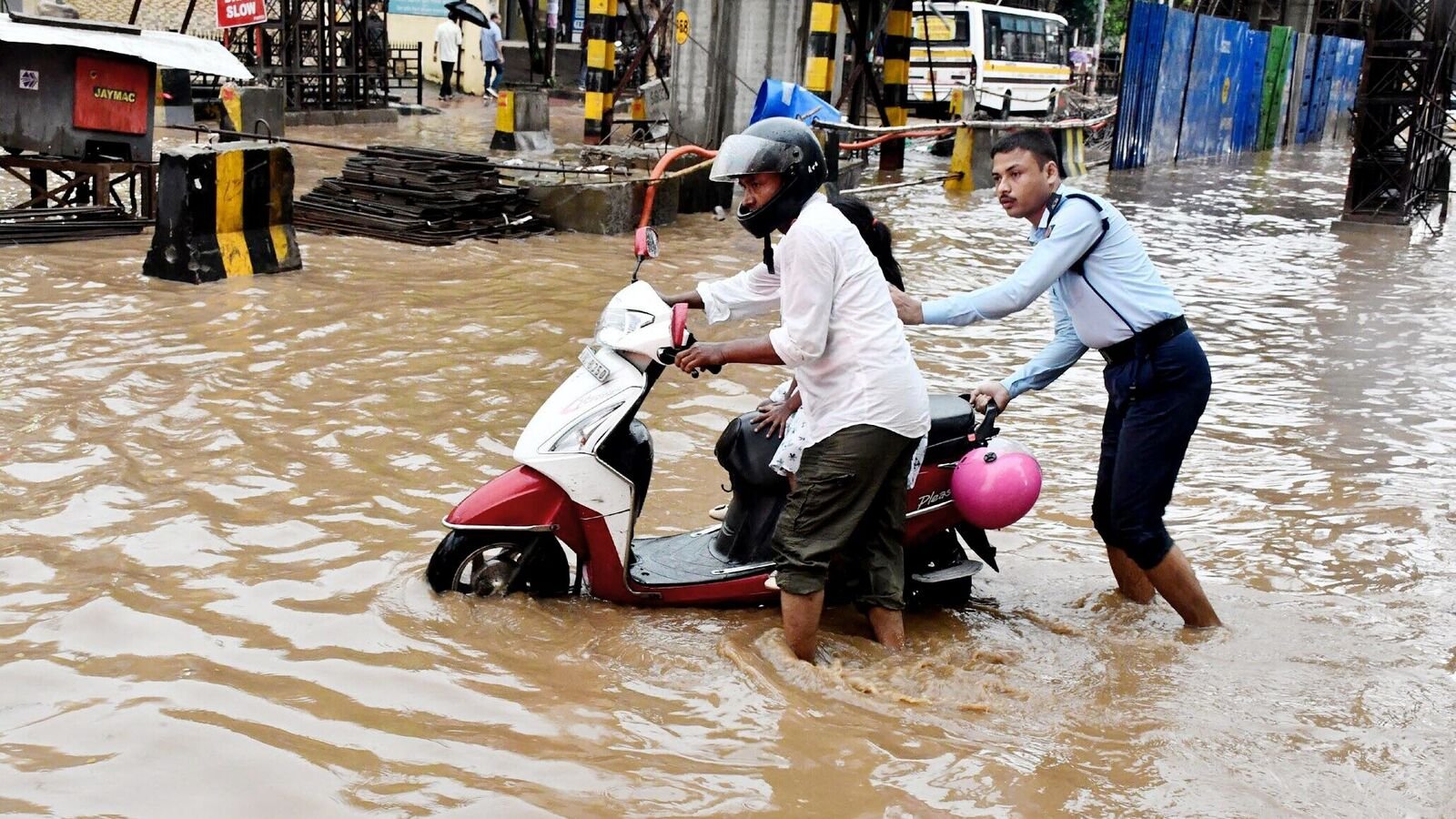 IMD Update: The IMD has issued Red and Orange Alerts for heavy rainfall in several states, including Rajasthan and Chhattisgarh. Delhi-NCR will experience rain and thunderstorms from July 15-17, with below-normal temperatures expected.