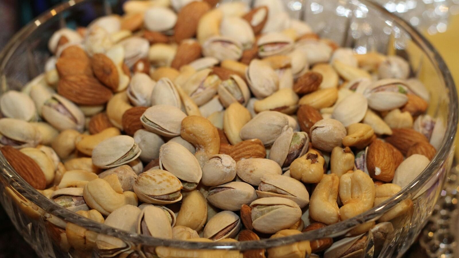 The owner of the Kirana Store, whose bill has been used against the purchase of dry fruits and 30 kg of snacks, said no snacks were purchased from his store.