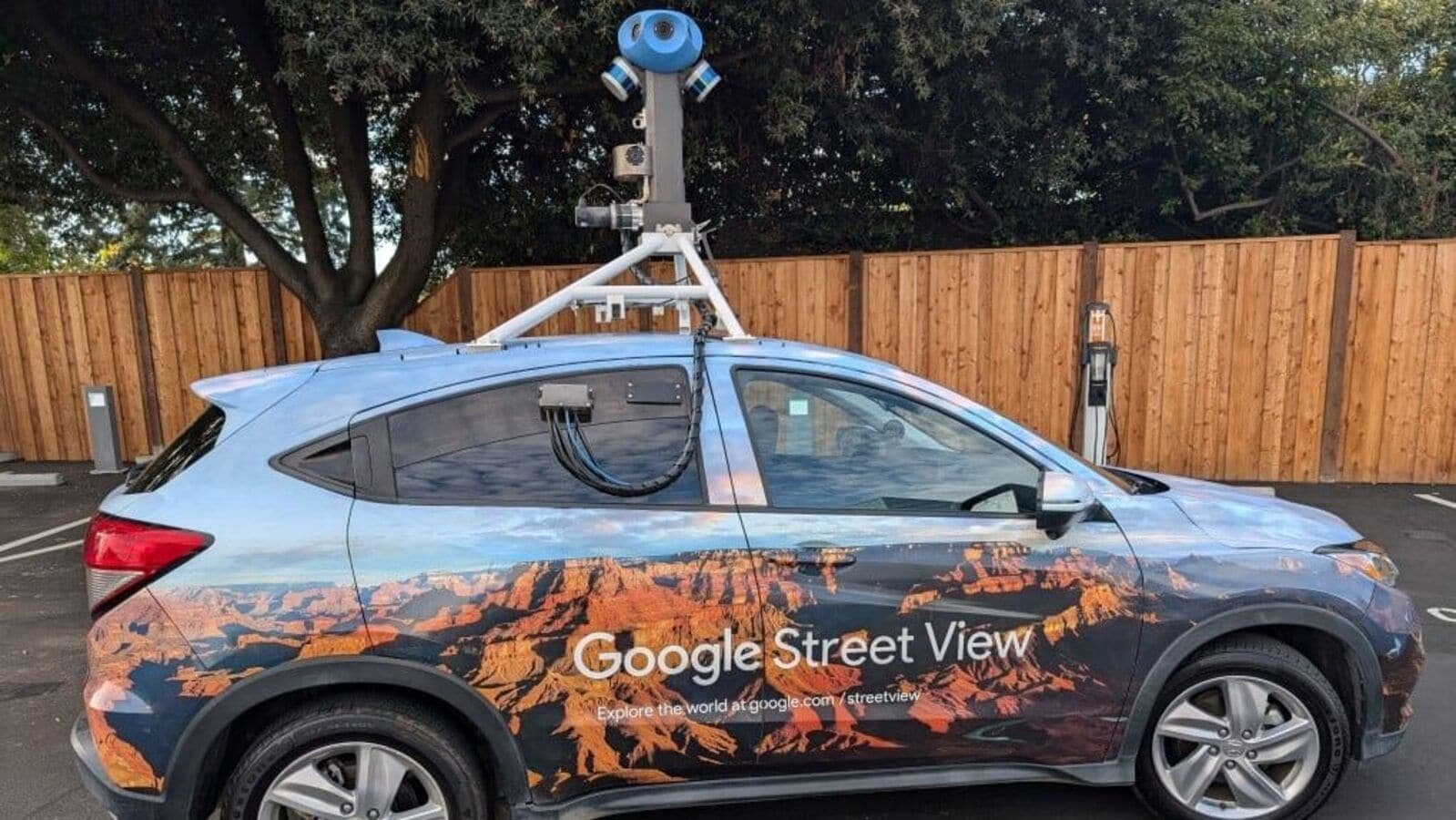 Argentine man wins $12,500 in compensation from Google after street view captures his naked back.