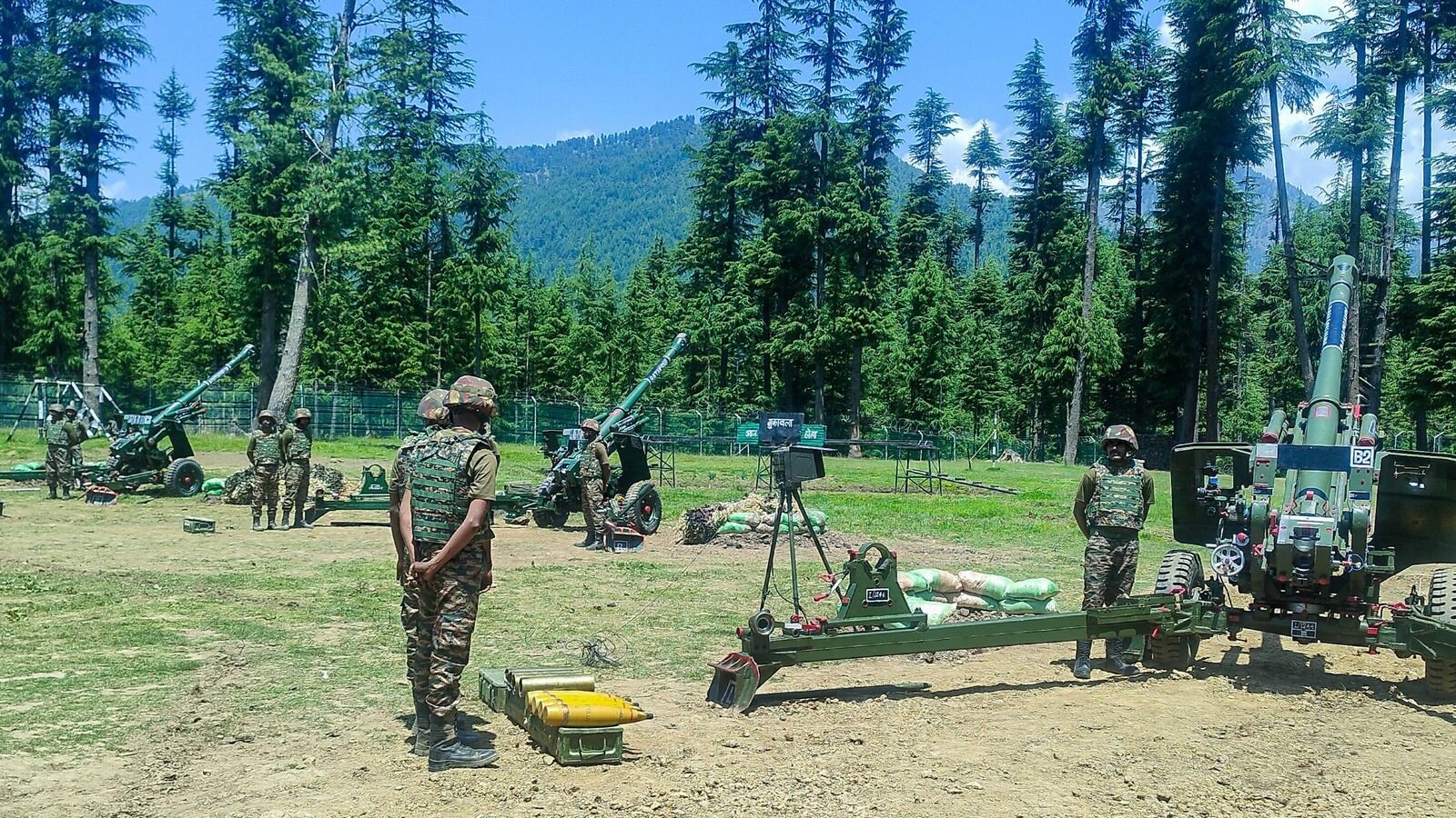 Kupwara, May 20 (ANI): Army personnel display their preparedness along the LOC during a Media tour, in Kupwara on Tuesday. (ANI Photo)