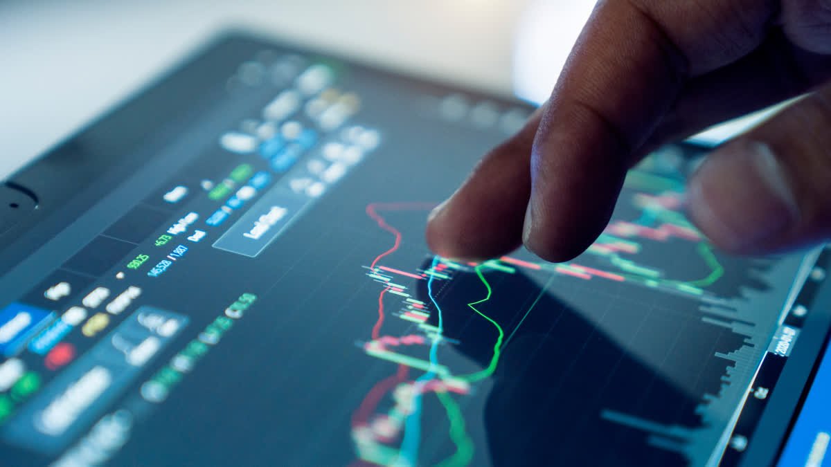 Sensex 540 अंक चढ़ गया, जबकि बाजार बुधवार को बंद था, निफ्टी 25,200 पर बंद हो गया, धातु स्टॉक अप