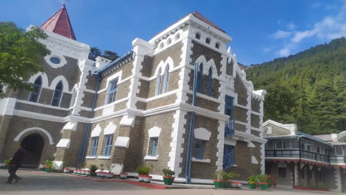 अधिकारी ने हिंदी में जवाब दिया, उच्च न्यायालय ने पूछा- अंग्रेजी का ज्ञान नहीं, कार्यकारी पद कैसे संभालेगा?