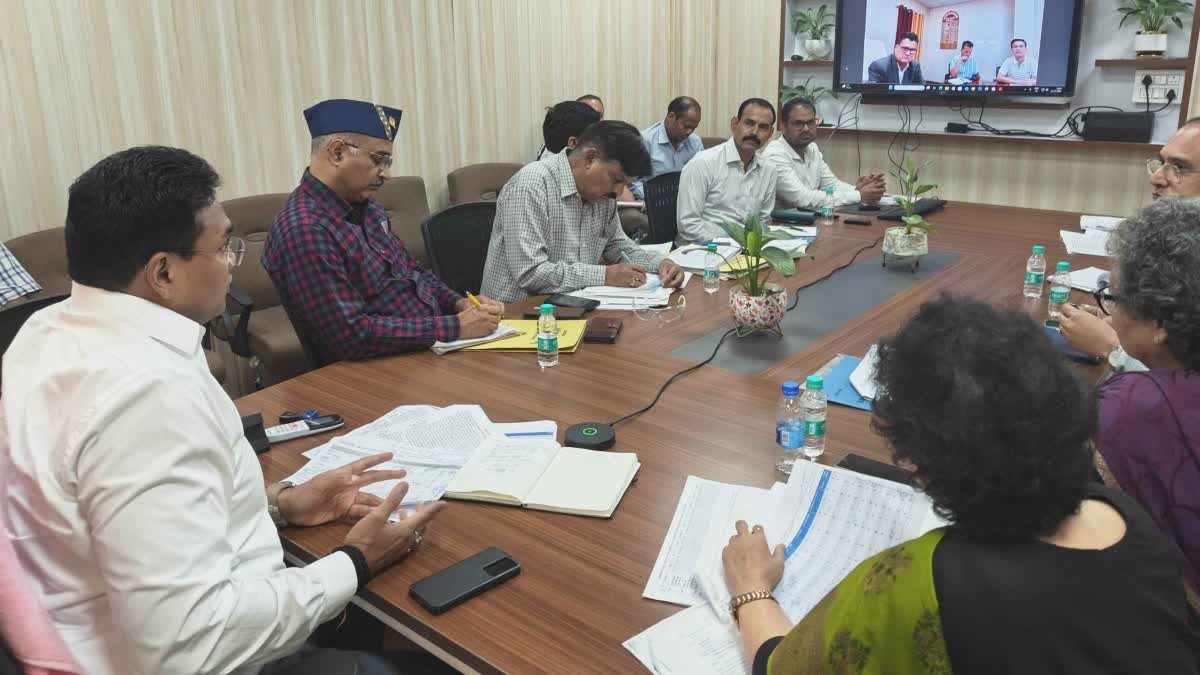अब अस्पताल एक रेफरल सेंटर के रूप में नहीं रहेगा, तय किया जाएगा और ठोस कारणों को देना होगा