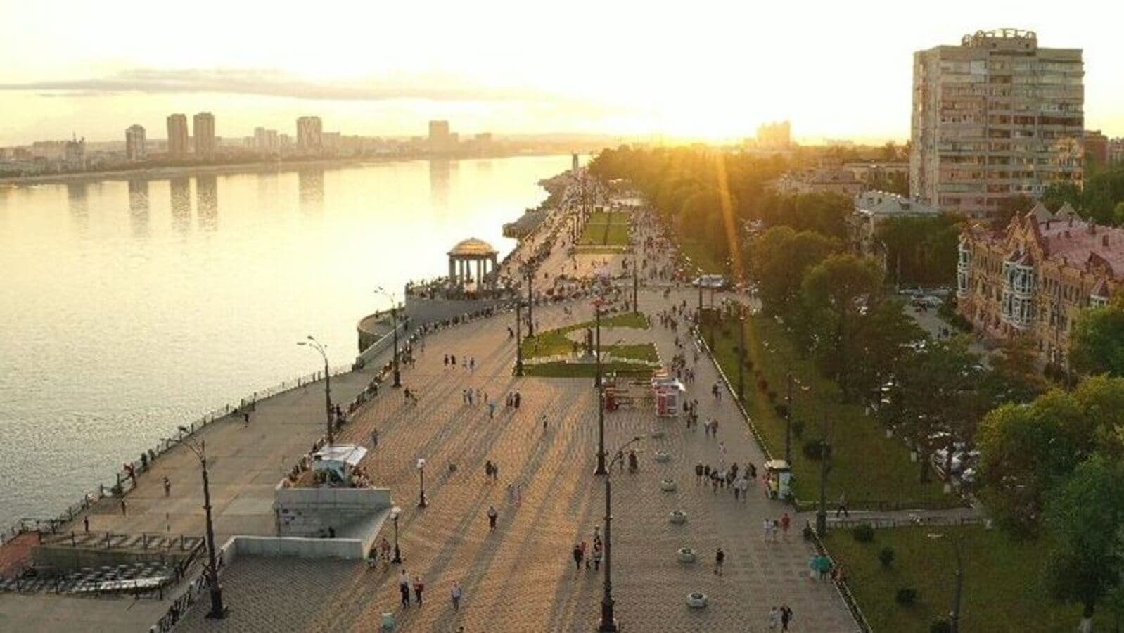 A generic view of the Amur River. Amur province occupies the basins of the middle river and its tributary the Zeya, and extends up to the crest of the Stanovoy Range.