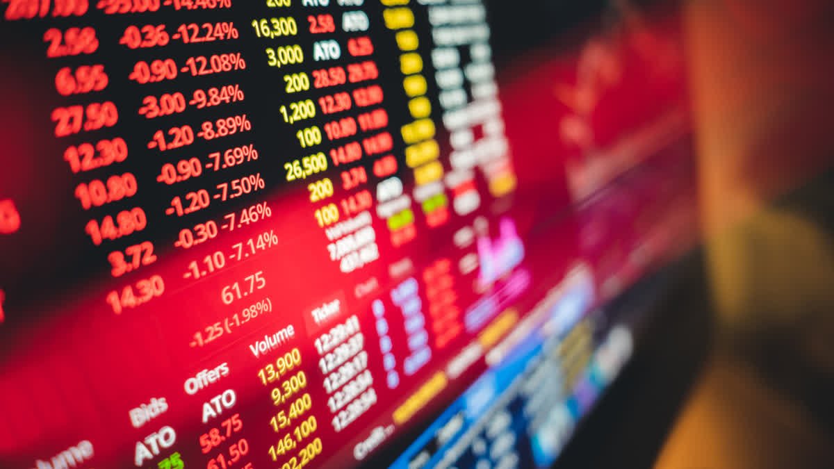 आज फिर से शेयर बाजार की स्थिति खराब हो गई, Sensex 689 अंक तोड़ता है, निफ्टी 25,149 पर बंद हो गया