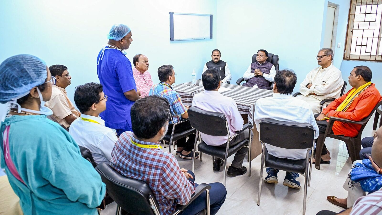 ओडिशा स्व-उत्सर्जन का मामला: चोटों के लिए छात्र सफलता; सीएम मोहन माजि ने अपराधियों के खिलाफ सख्त सजा सुनाई