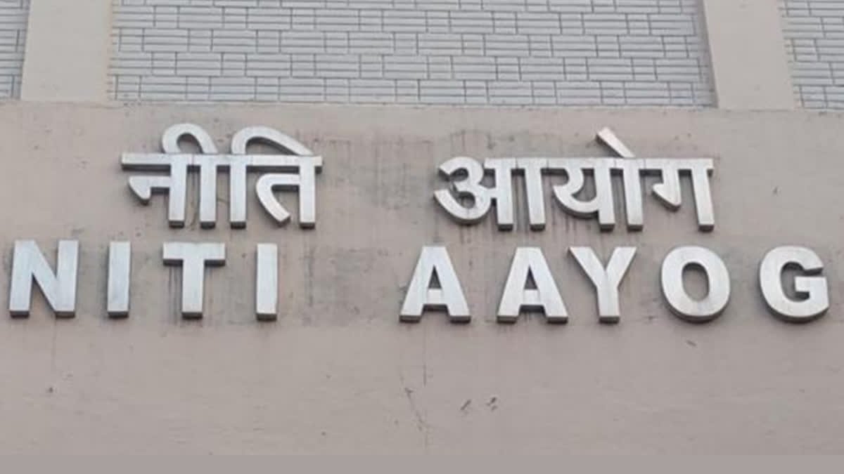 केवल 3% गैर-कैज़ुअल राजस्व ... अब भारतीय रेलवे विभिन्न देशों के मॉडल का पालन करेंगे