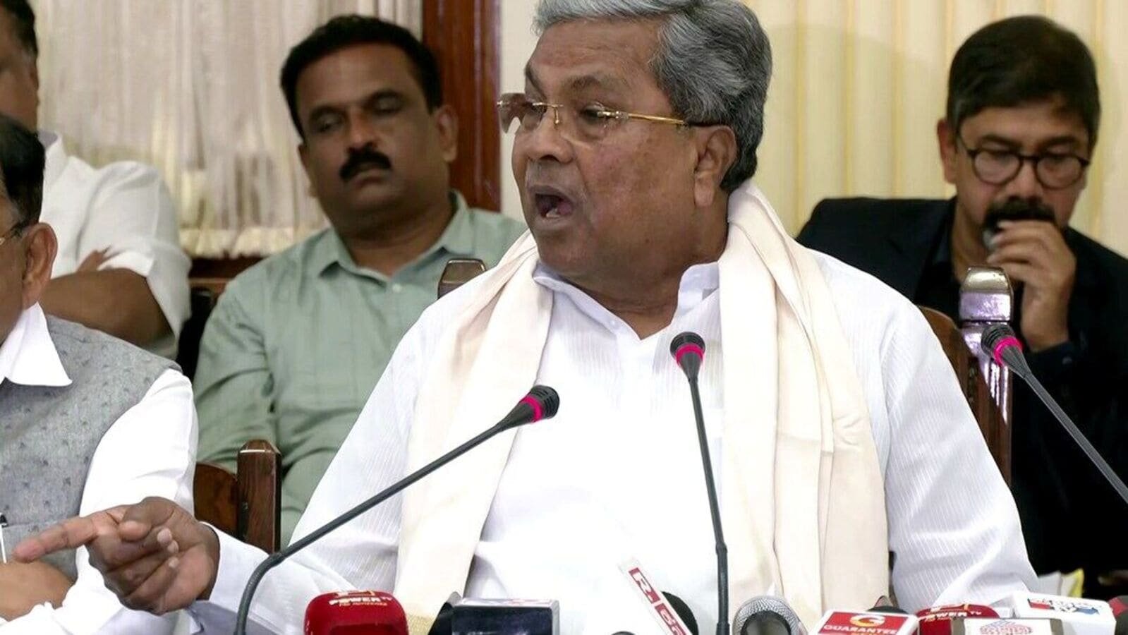 Bengaluru, Jun 05 (ANI): Karnataka Chief Minister Siddaramiah addresses the media on the Bengaluru stampede, in Bengaluru on Thursday. (ANI Photo)
