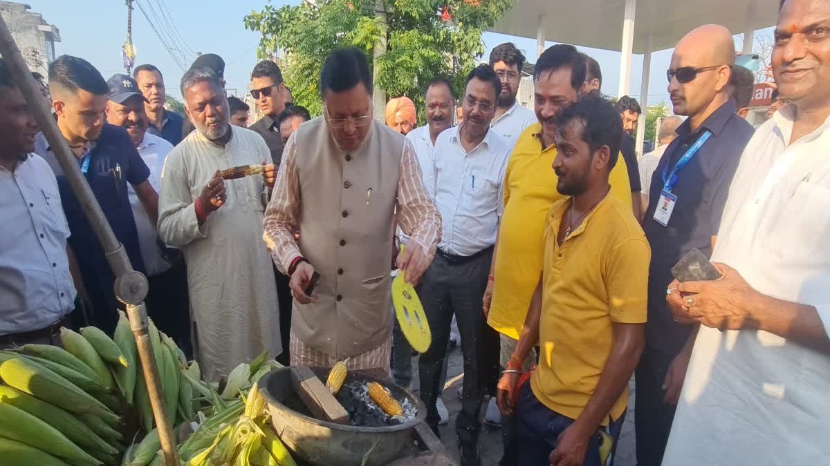 खातिमा में दिखाए गए सीएम धामी की अलग शैली, मुख्यमंत्री को खुद खाते और खाते हुए देखा गया था