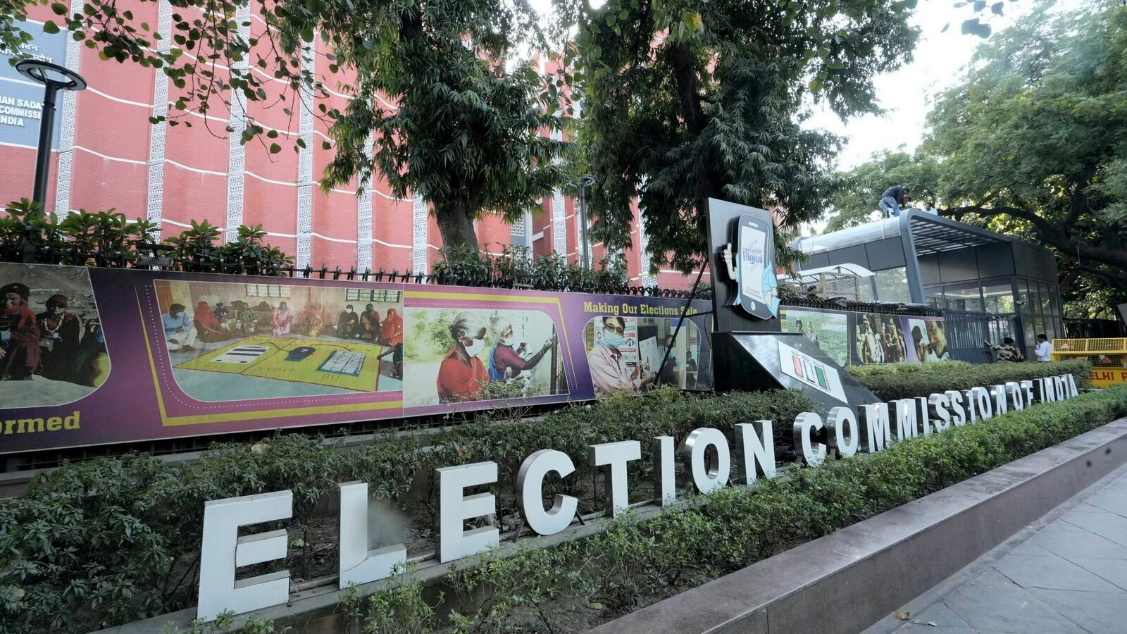 चुनाव आयोग तथ्य मतदाताओं की सूची पहुंच पर कांग्रेस के आरोपों की जाँच करता है, कॉल दावों 'गलत'