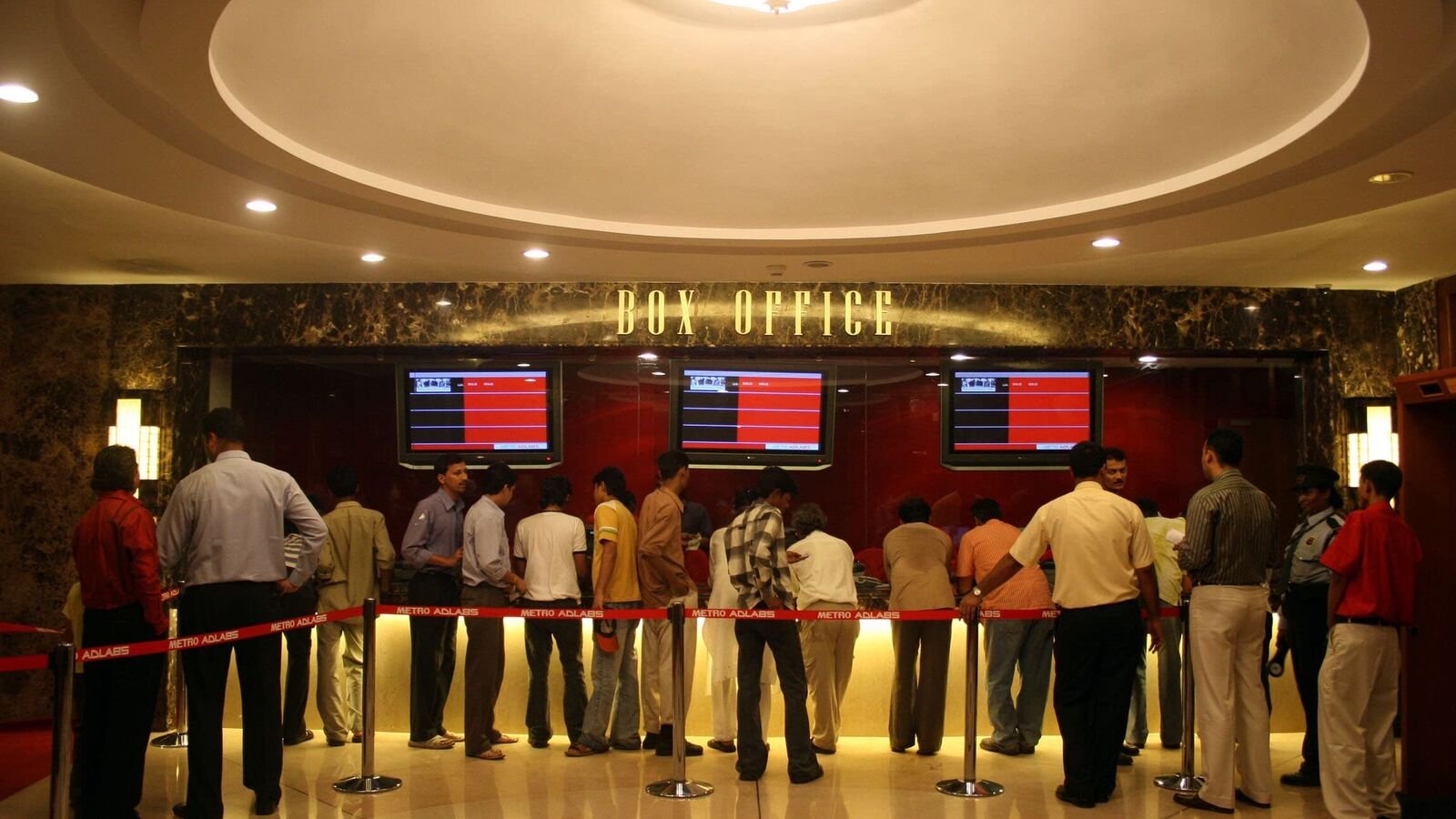 Good news for moviegoers- Karnataka govt caps ticket prices at  <span class='webrupee'>₹</span>200 — even in multiplexes