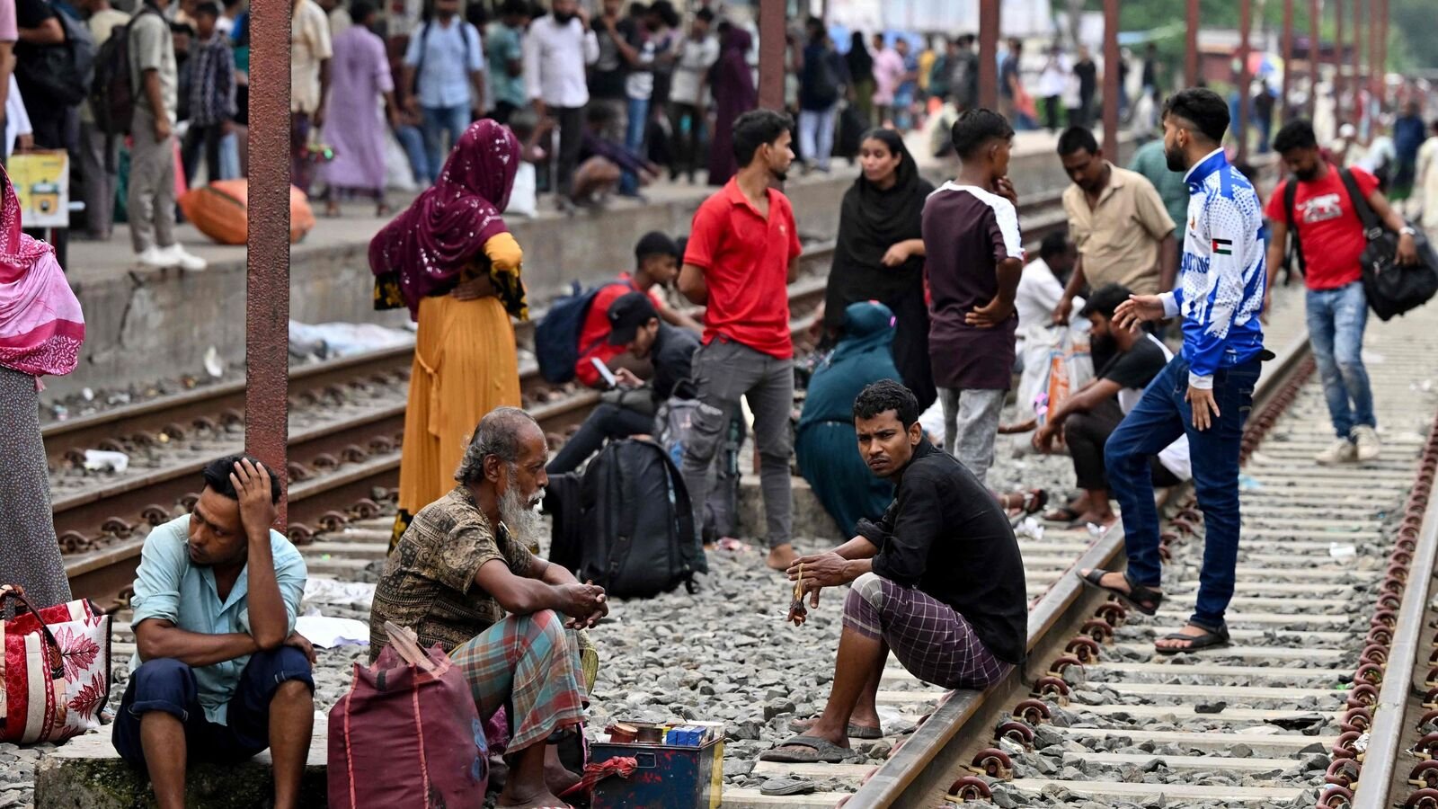Calcutta HC Questions Centre on Raids Targeting Bengali-Speaking Individuals