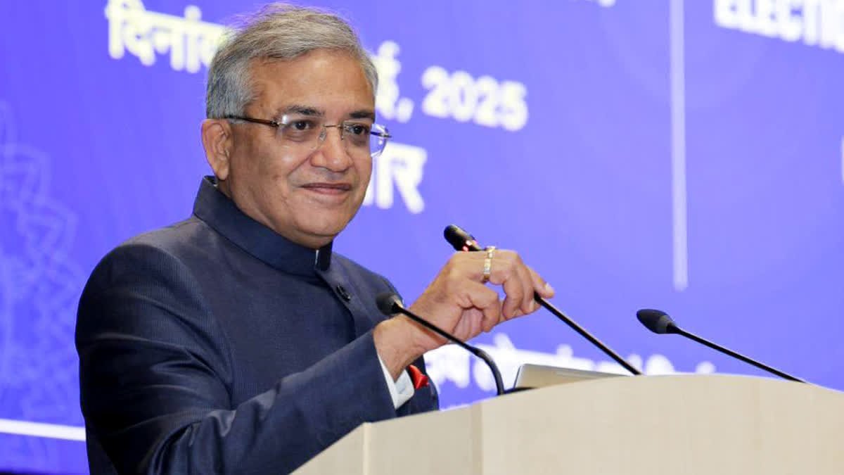 भाजपा के इशारे पर काम करने के आरोप में, मुख्य चुनाव आयुक्त ने कहा- ईसीआई देश के मतदाताओं के साथ था, और हमेशा रहेगा।