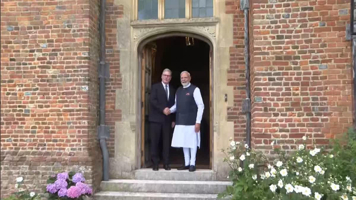 भारत-ब्रिटेन के बीच मुक्त व्यापार सौदा, पता है कि किन क्षेत्रों में लाभ होगा?