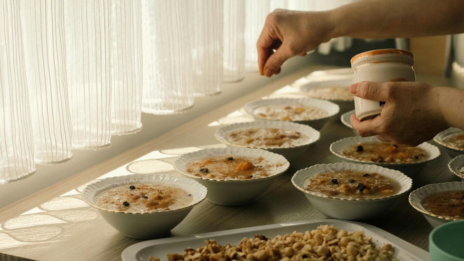 A Michelin-star restaurant in Seoul has come under scrutiny for serving dishes garnished with ants.