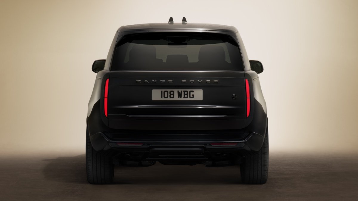 रेंज रोवर एसवी ब्लैक एडिशन