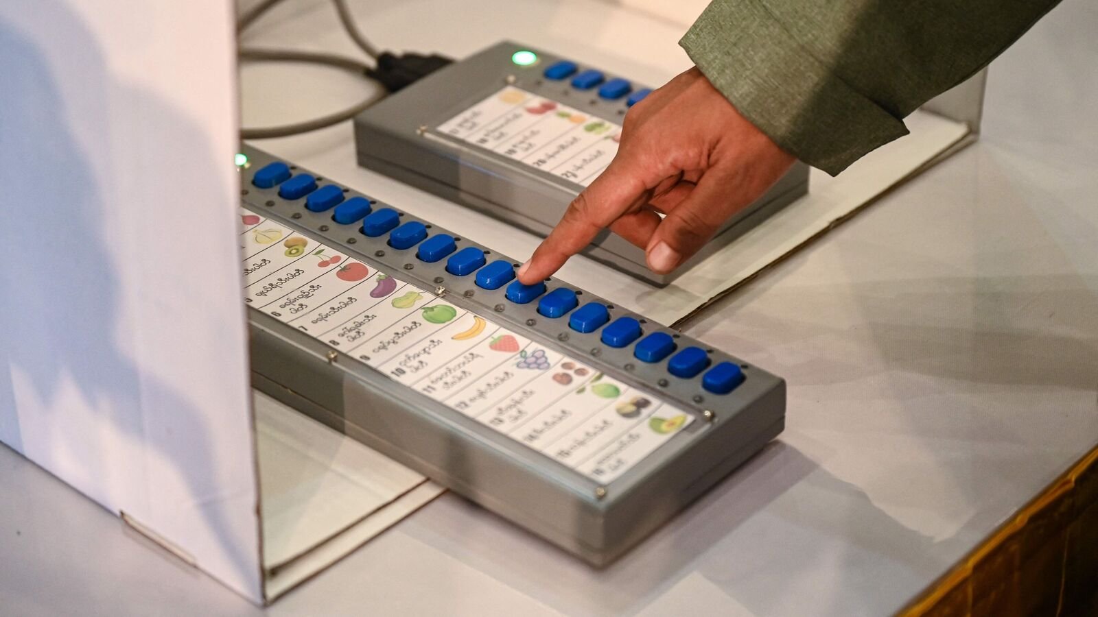 28 दिसंबर को आम चुनाव का पहला चरण आयोजित करने के लिए म्यांमार