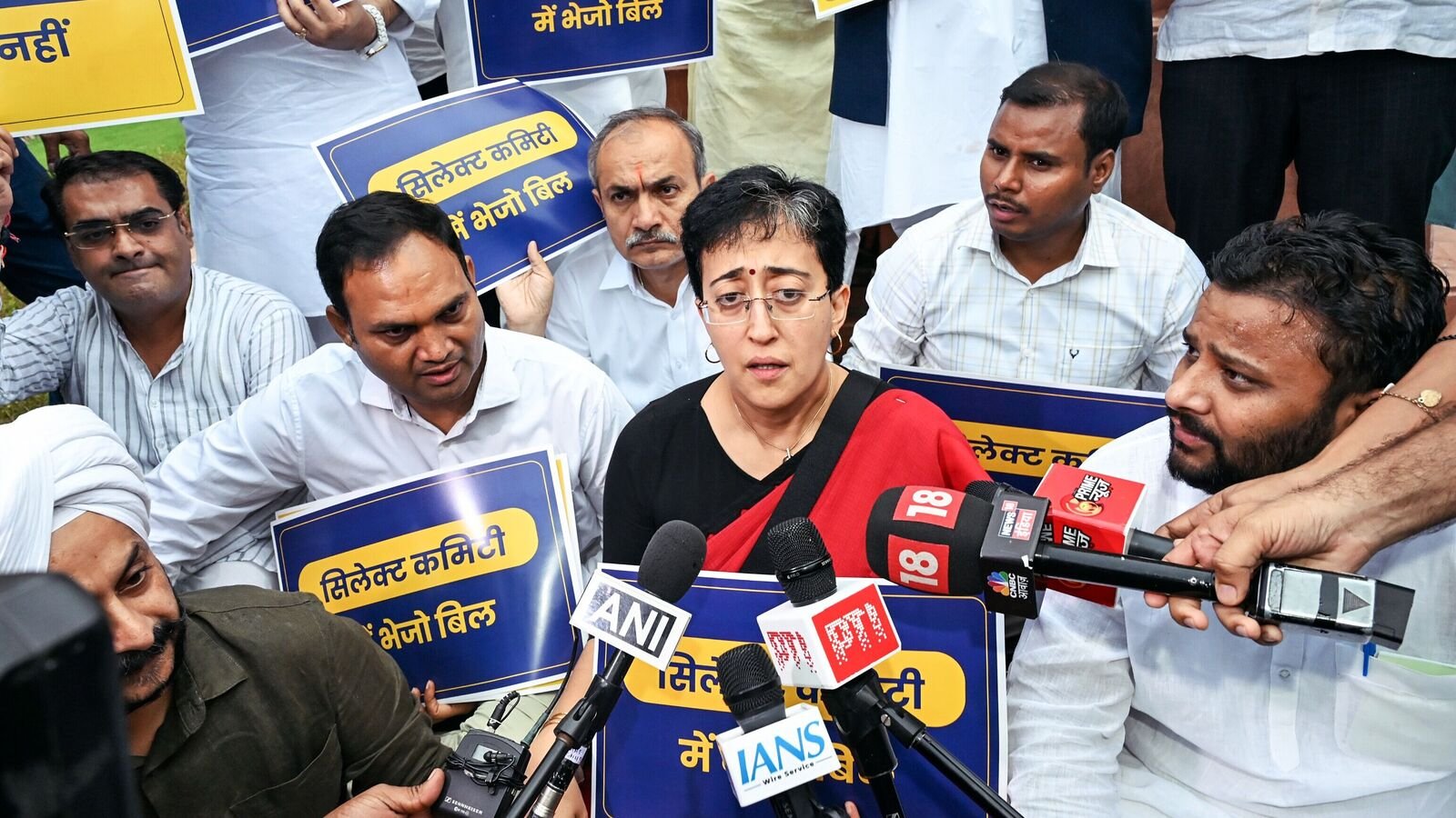 AAP की अतिसी ने दिल्ली एसोसिएशन के रूप में मार्शल किया