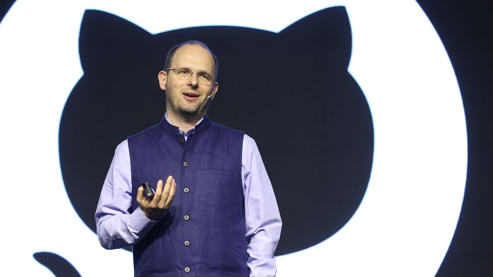 Thomas Dohmke, chief executive of Microsoft-owned GitHub, has announced he will step down after almost four years running the software-development platform, saying he intends to become a founder.