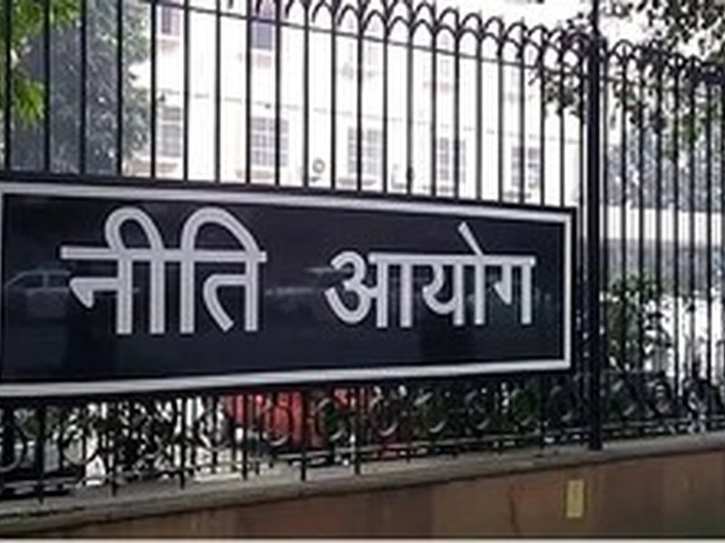 NITI AAYOG घरों को बढ़ावा देने, राजकोषीय प्रोत्साहन और डिजिटल पुश के लिए कॉल करने के लिए सुधार करता है