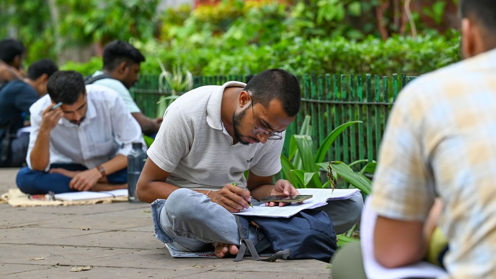 Representative image of UPSC Aspirants seen outside an examination center before appearing for UPSC Examination Prelims