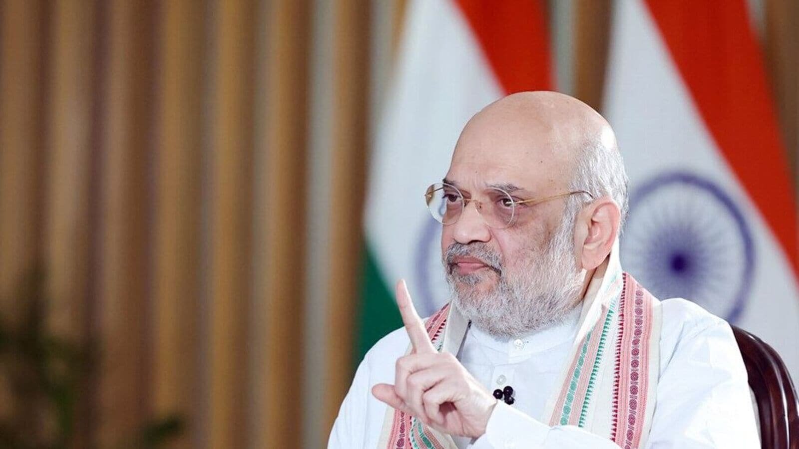 अमित शाह ने पूर्व न्यायाधीशों द्वारा आलोचना की