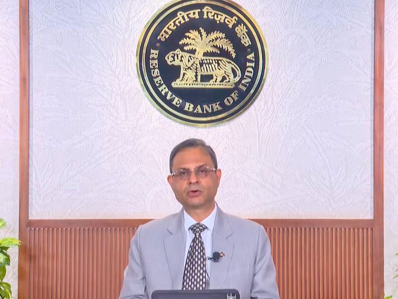 आरबीआई 5.5 पीसी पर अपरिवर्तित रेपो दर को छोड़ देता है, तटस्थ रुख के लिए चिपक जाता है