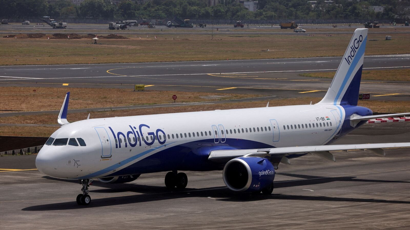 Flyer banned by IndiGo for hitting fellow passenger during in-flight panic.