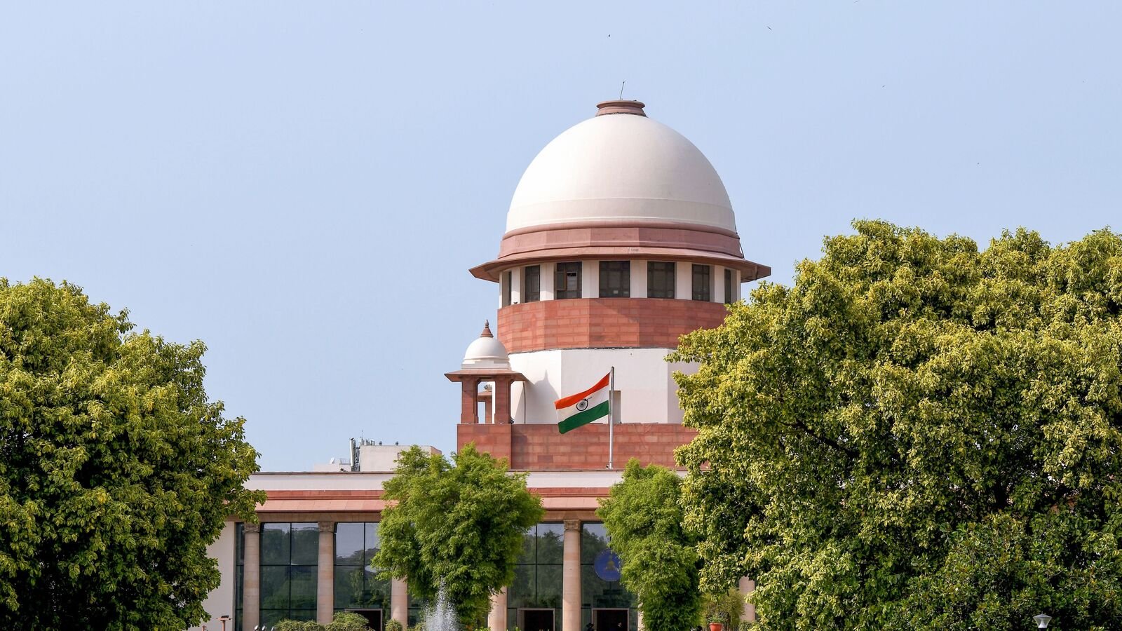 उच्च न्यायपालिका सदस्य 'एहसान के लिए संपर्क किया': एससी आदेशों की जांच एनसीएलएटी जज ज्यूमर्स में