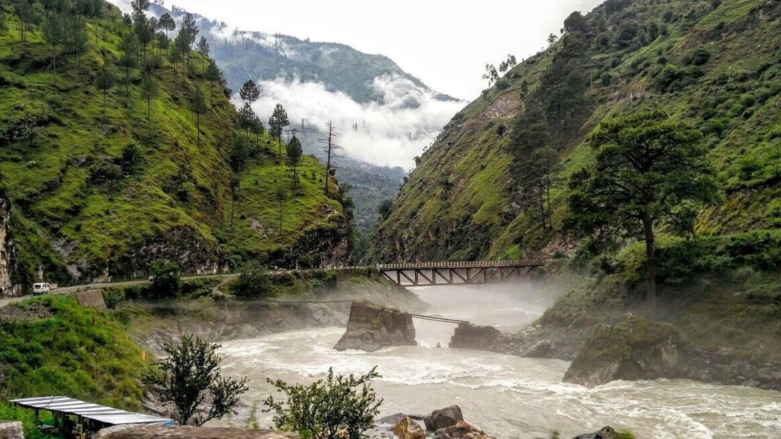 A significant flash flood occurred in Chashoti, Kishtwar, affecting the Machail Mata Yatra.  (Representative Image)