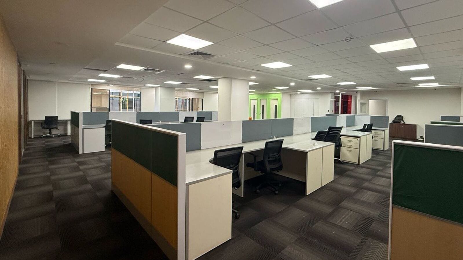 'Manager in deep pain...': GenZ's 'not possible' reply to boss asking her to reach office sparks debate