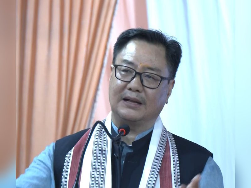 जनजाति समाज के लोग खुद को मुख्यधारा से अलग नहीं मानते हैं: किरेन रिजिजु