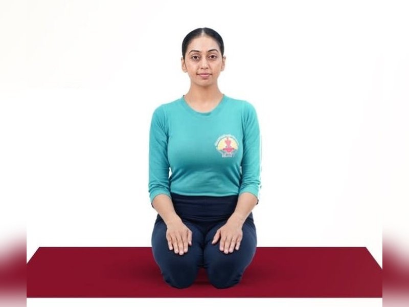 पाचन तंत्र को मजबूत, यह सरल मुद्रा मन को शांत करती है, जानने का तरीका