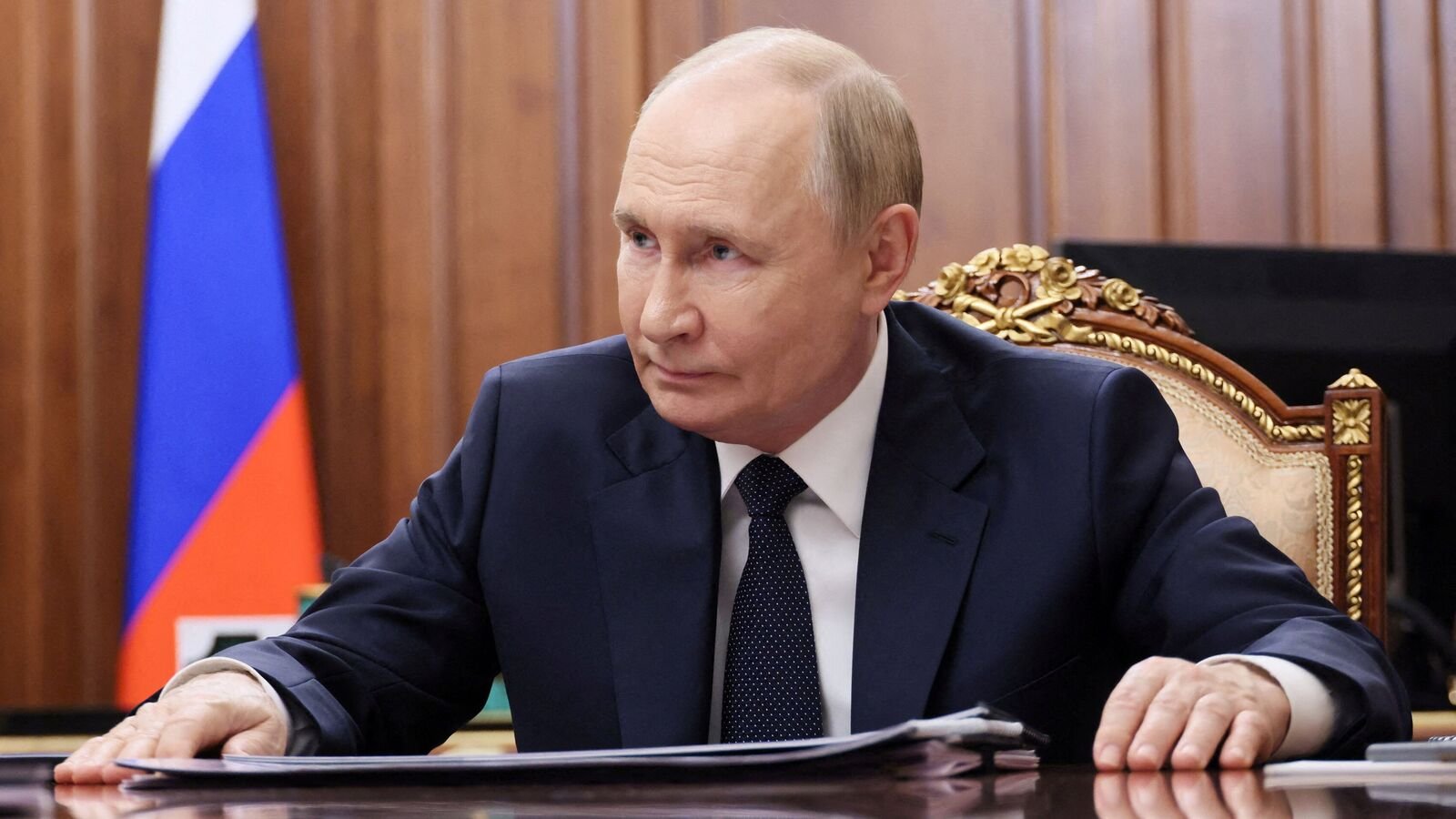 Russian President Vladimir Putin holds talks with US envoy