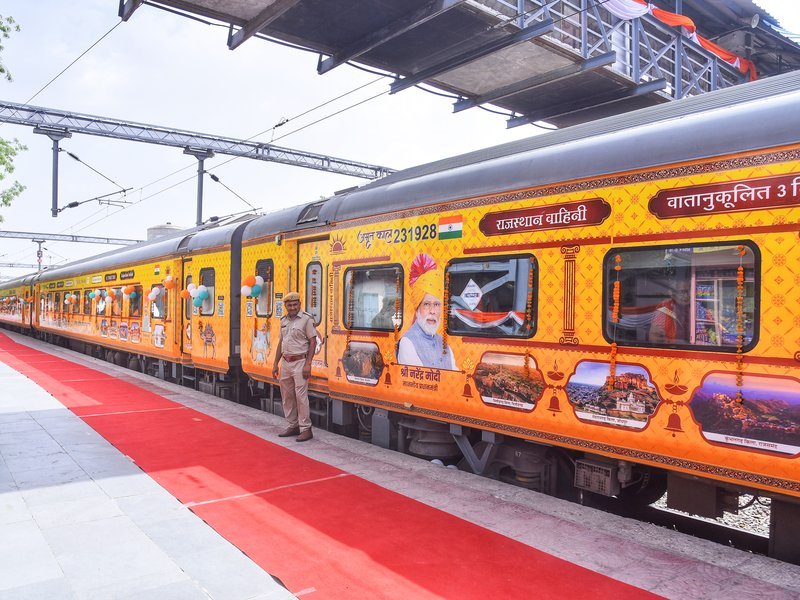भारतीय रेलवे यात्री आरक्षण प्रणाली अपग्रेड है, प्रति मिनट एक लाख टिकट संभालने की क्षमता