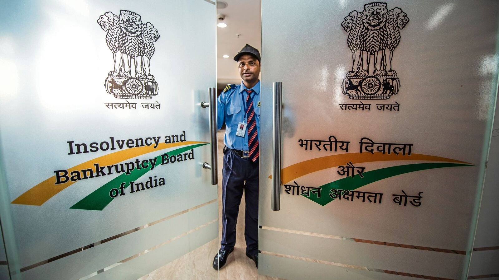 मनी-लॉन्ड्रिंग कानून के साथ संघर्ष को हल करने के लिए सरकार की योजना दिवालियापन कोड में परिवर्तन की योजना है