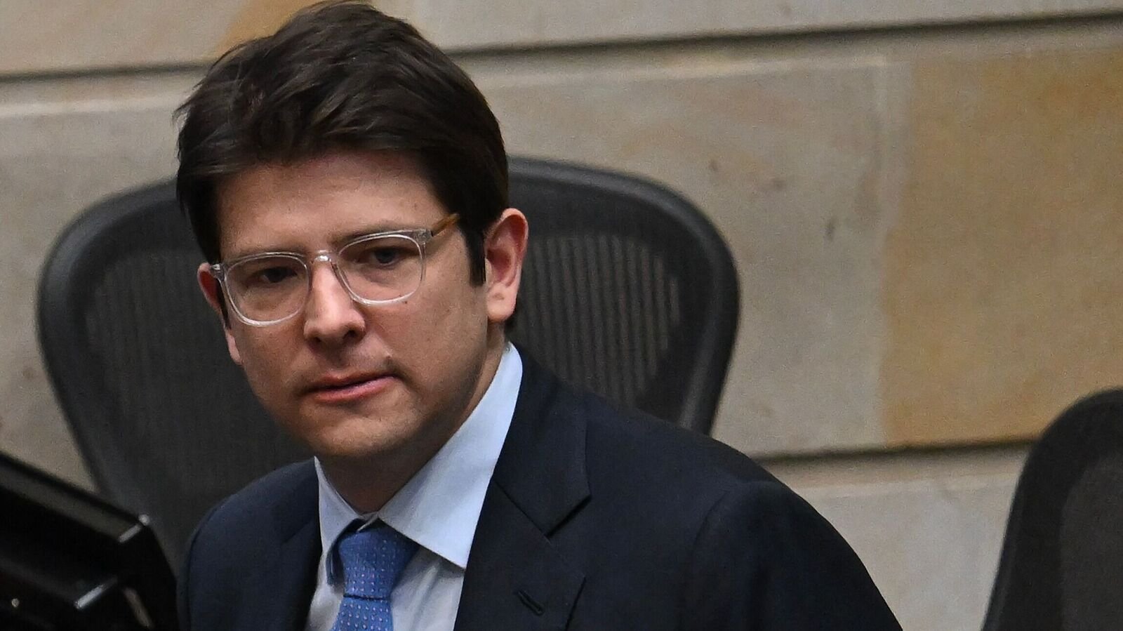 Senator Miguel Uribe succumbed to his injuries.