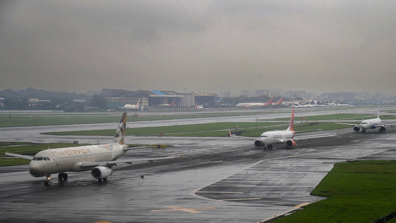 Mumbai: Heavy rain in Mumbai causes 350 flight delays, 2 diversions at city airport