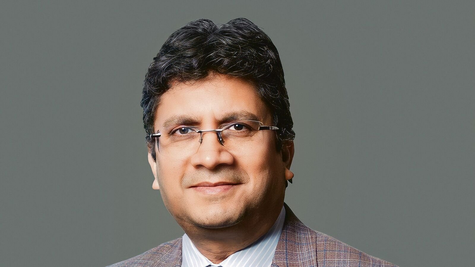 रितेश तिवारी के रूप में hul Names niranzan Gupta CFO