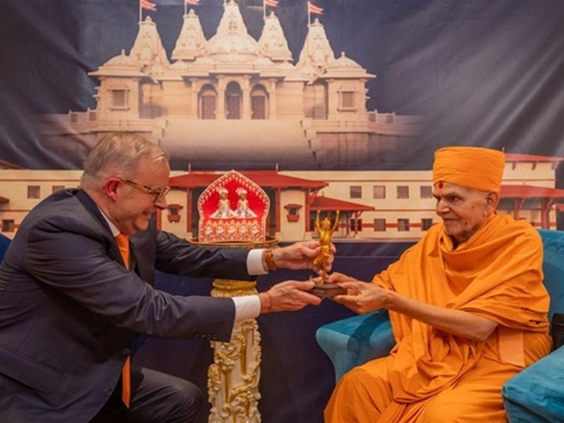 विश्वास से परे विश्वास: स्वामीनारायण परंपरा और वैश्विक हिंदू पहचान
