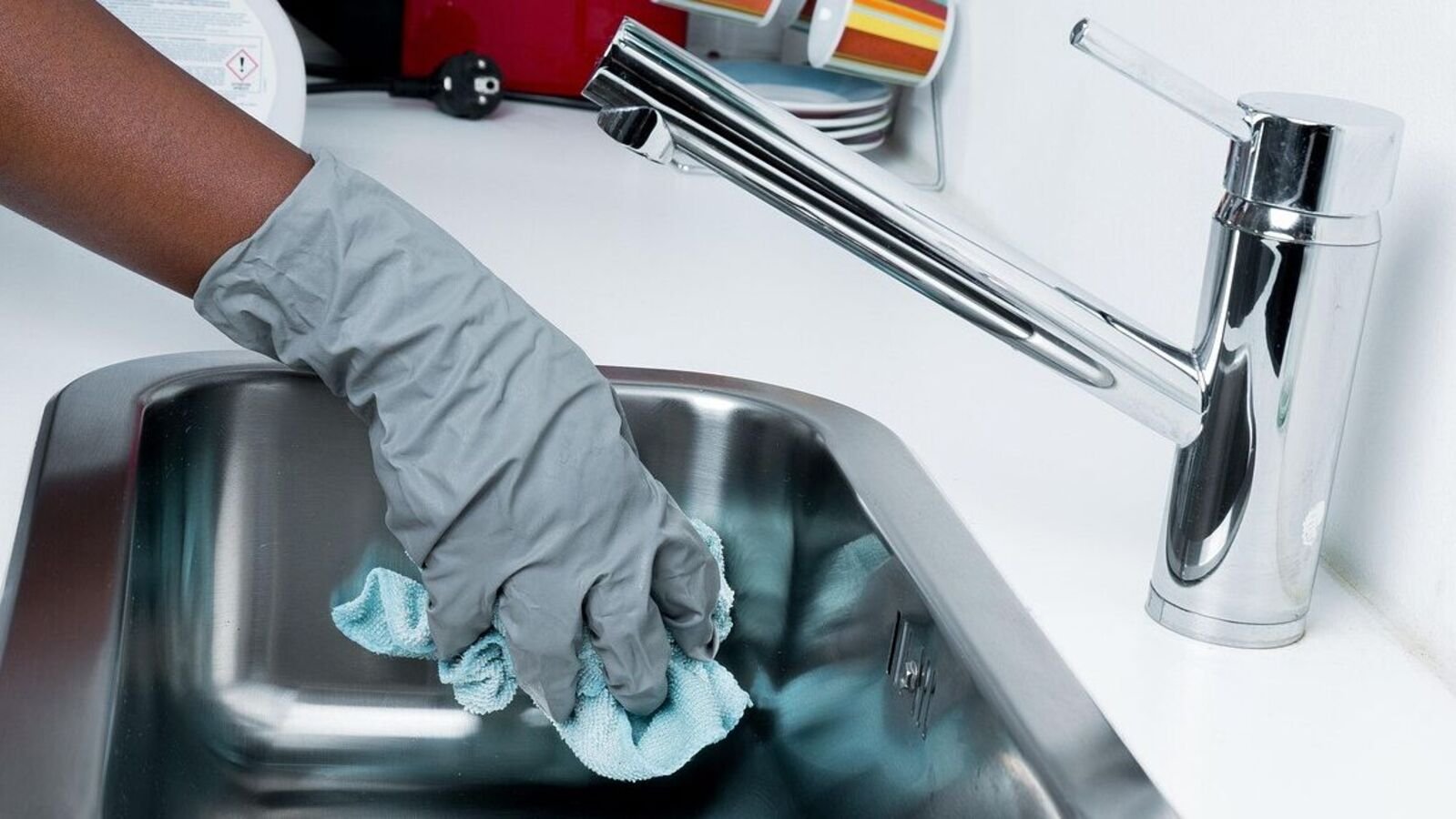 सिंगापुर नौकरानी ने आधिकारिक रोजगार के बाहर काम करने के लिए ₹ 8.8 लाख का जुर्माना लगाया