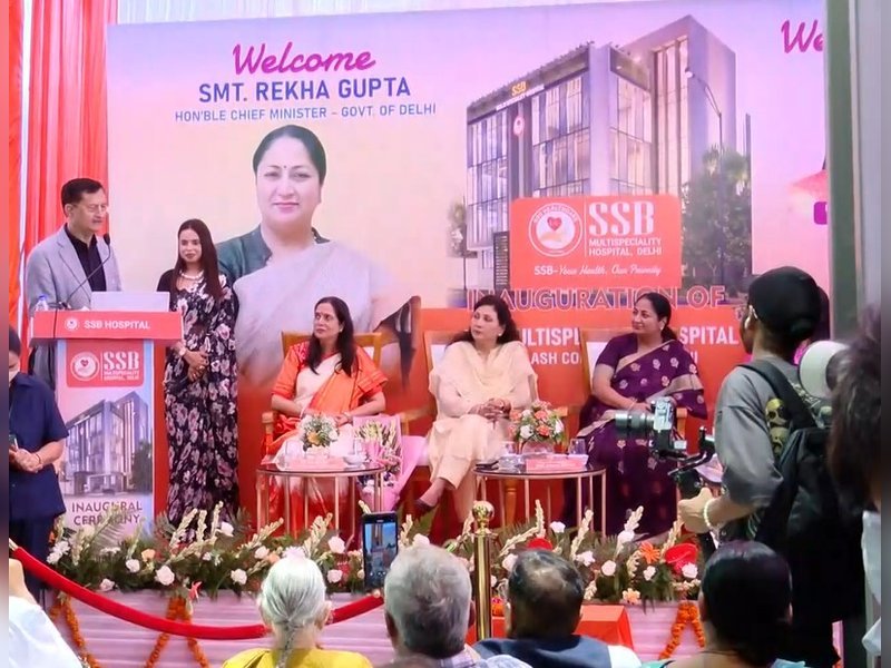 सीएम रेखा गुप्ता ने 'जन सेवा केंद्र' का उद्घाटन किया, रोगियों को सस्ती स्वास्थ्य सेवाएं मिलेंगी