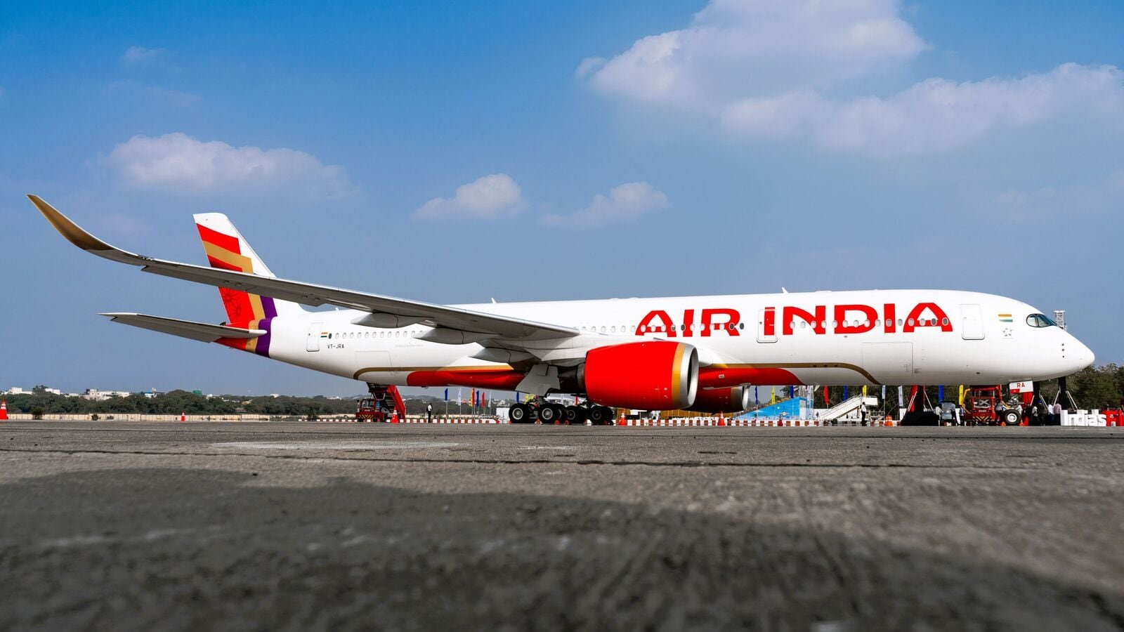 एयर इंडिया फ्लाइट AI2913 इंजन फायर अलर्ट पर कॉल करने के बाद दिल्ली लौटता है