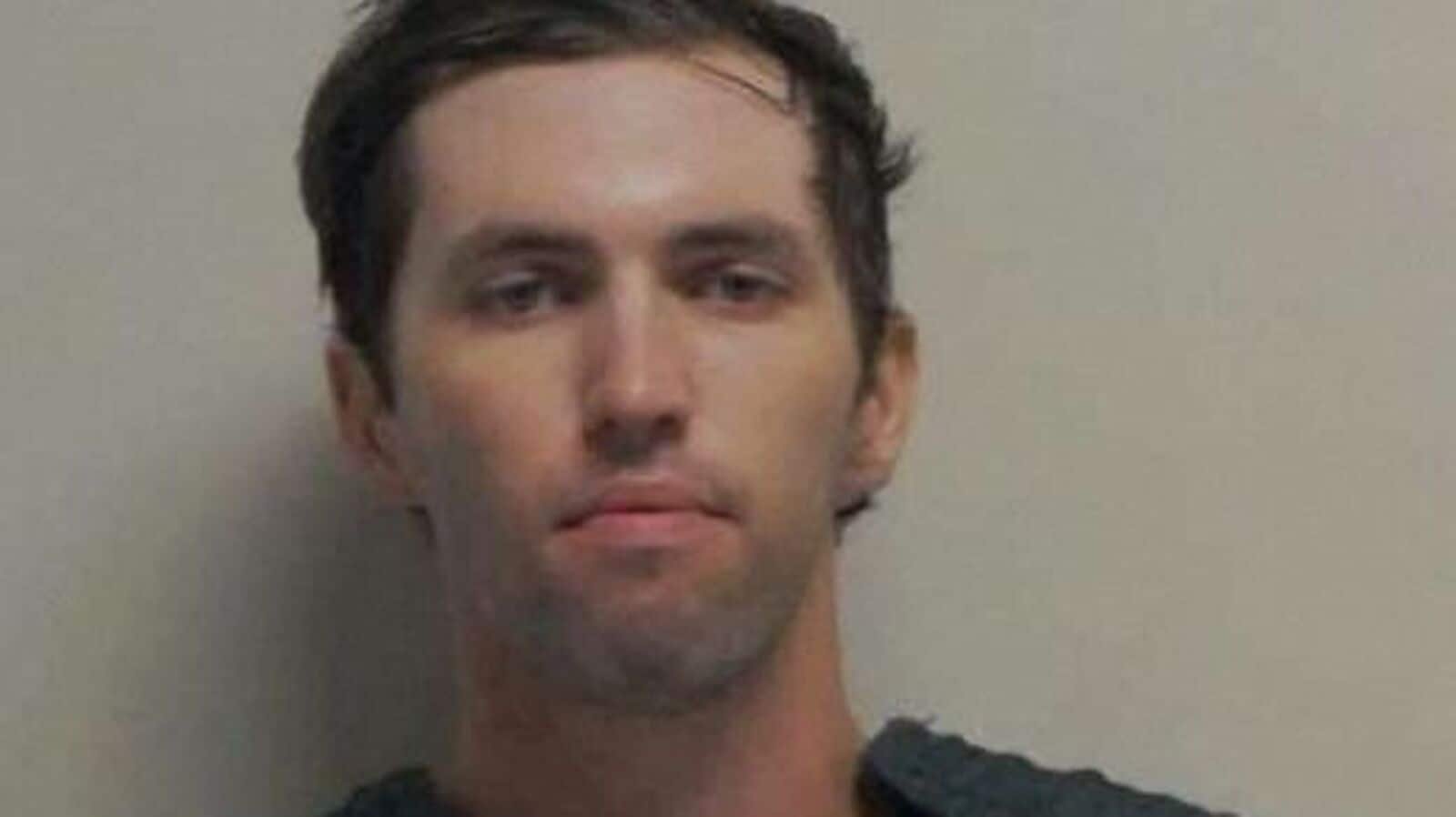 क्या चार्ली किर्क शूटिंग संदिग्ध टायलर रॉबिन्सन डेमोक्रेट या रिपब्लिकन है? अब तक हम क्या जानते हैं