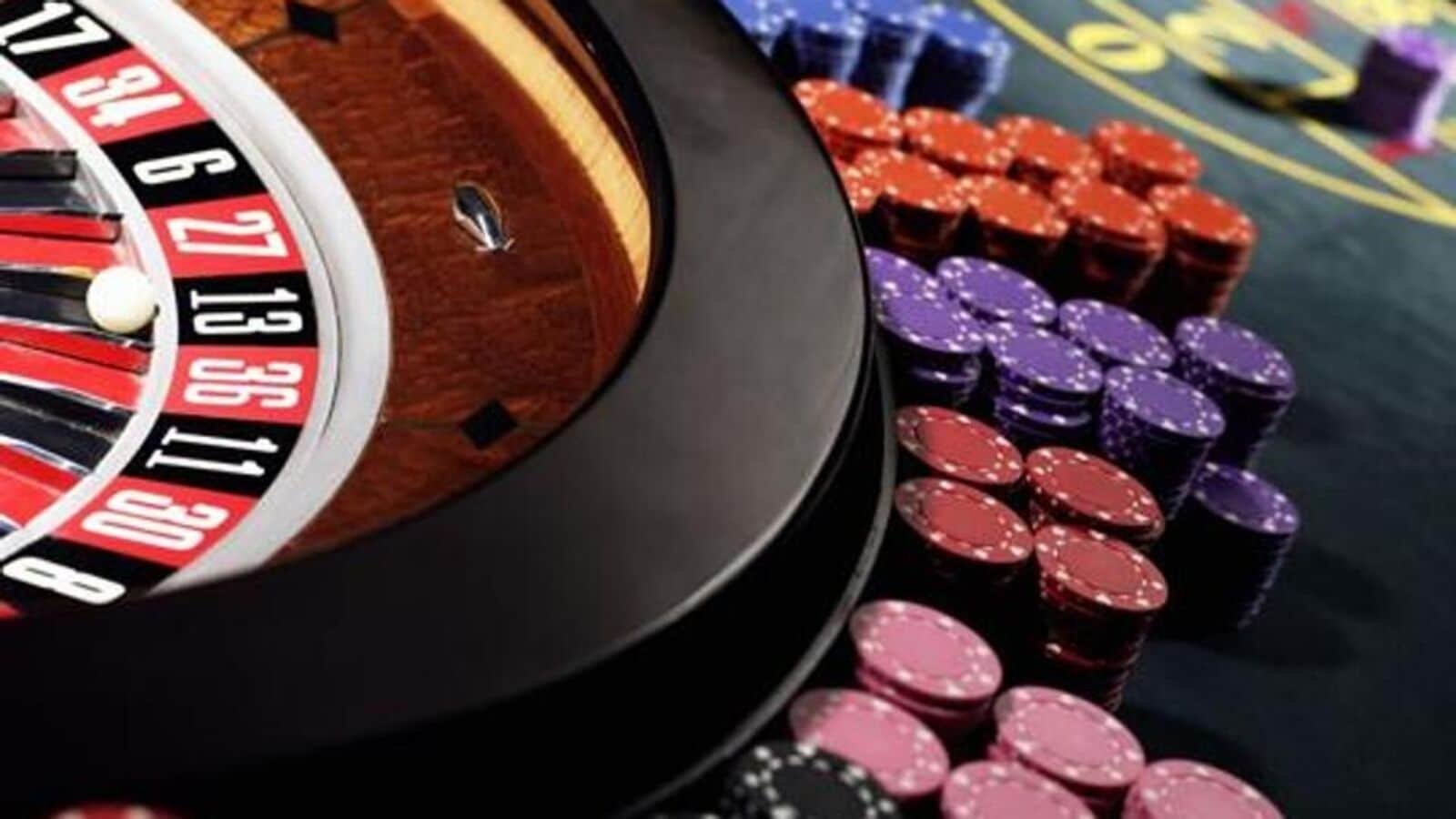 गेमिंग प्रतिबंध के रूप में कुल्हाड़ी पर कुल्हाड़ी कानून बनाता है